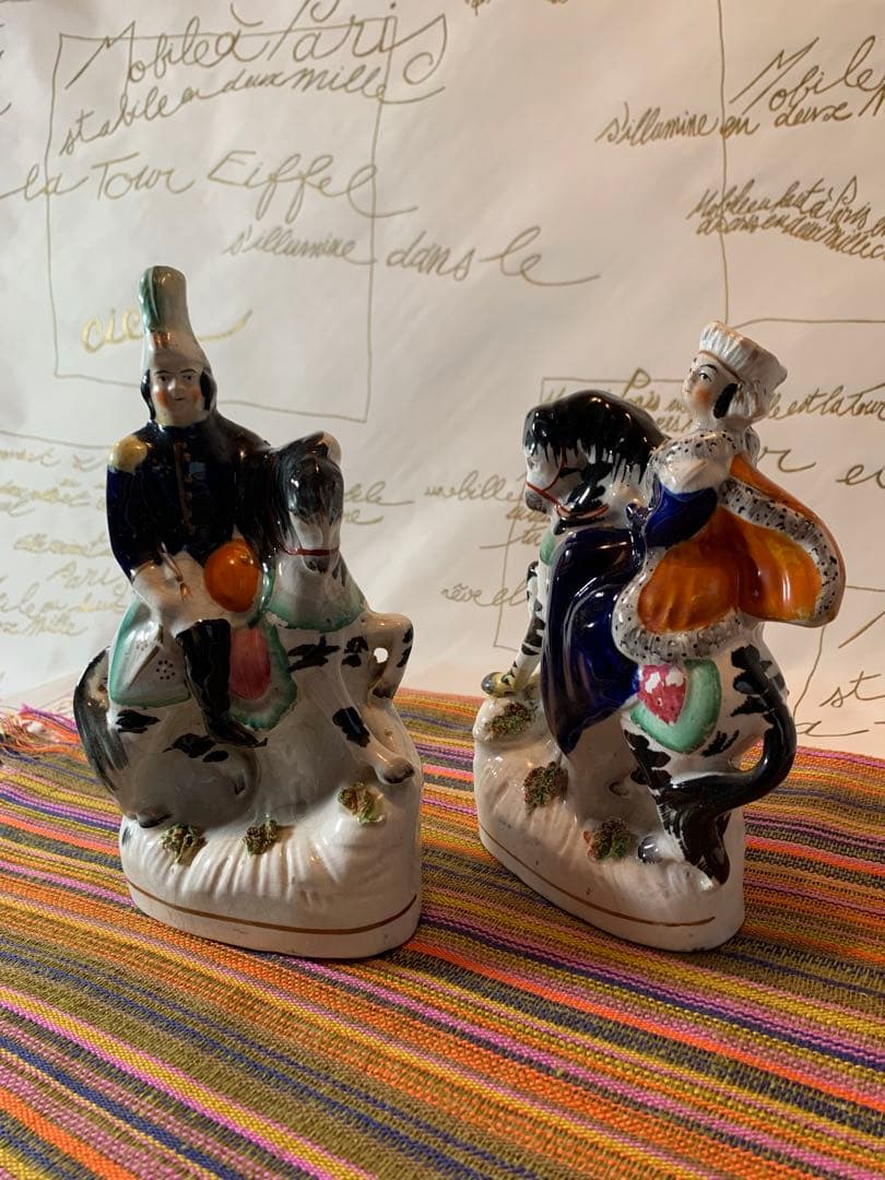 イギリス製　アンティーク　ケンジントン・ハイパーマーケットのレアな馬のペア置物！