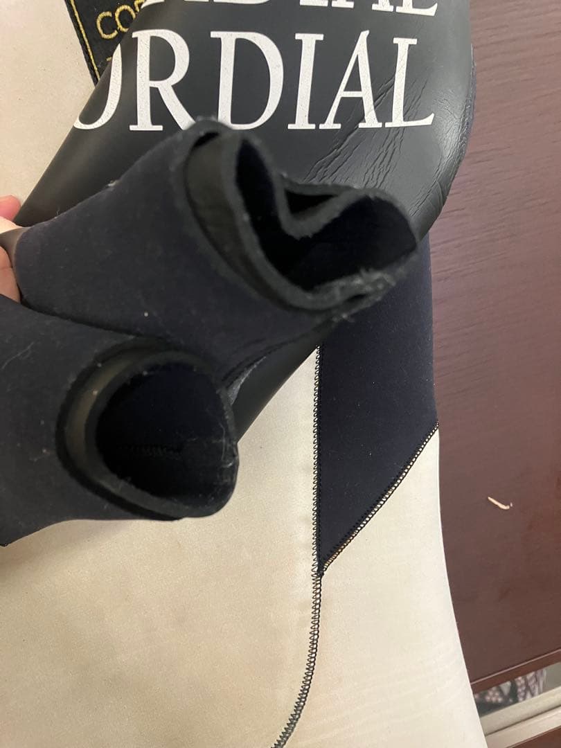 ネックイン　フルスーツ　メンズ　コーディアル