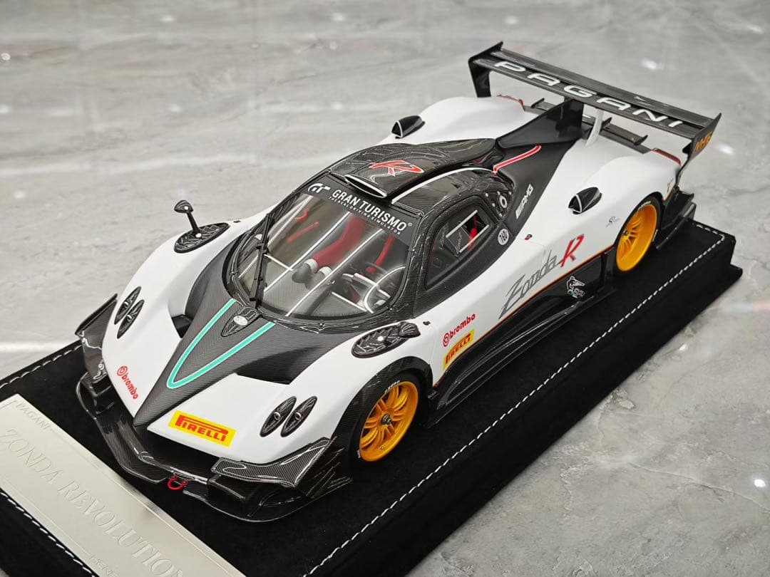 新発売入手困難 HH モデル 1/18 パガーニ Zonda R evoミニカー