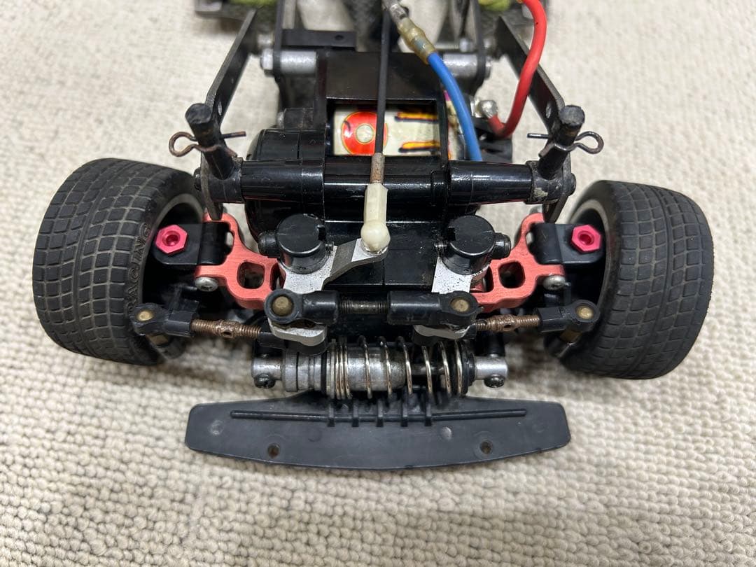 カーボン製シャーシ　ラジコンカー