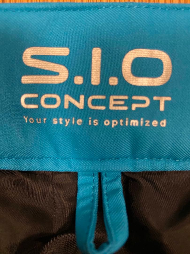 デサント スキーウェア上下 S（グローブ、インナー2枚、ネックウォーマーおまけ）