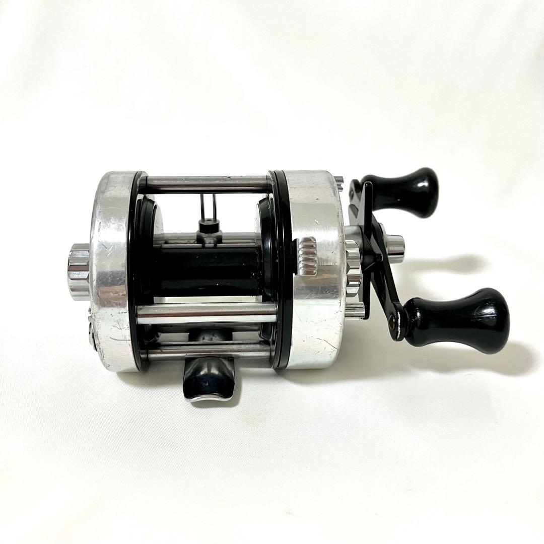 リーピングバス エンブレム　フルーガー 2800　PFLUEGER 2800
