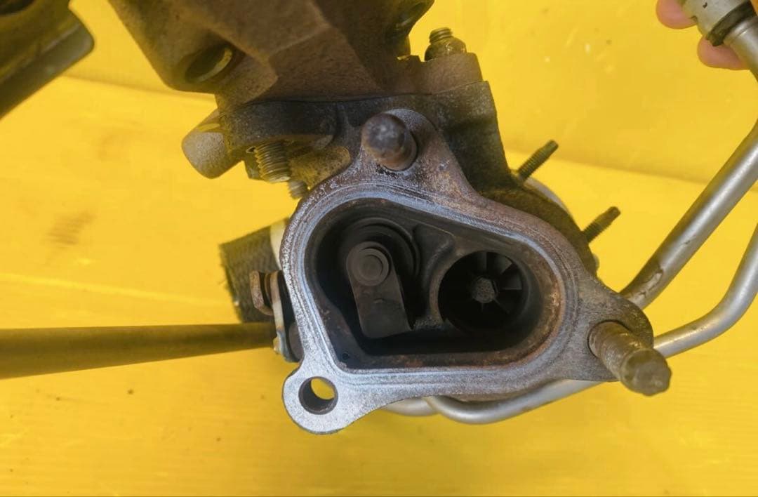 ダイハツ　キャスト　LA250S タービン　KF-VET 64.000 KM