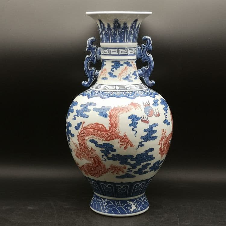 乾隆雲龍紋両耳瓶 青花瓶 景徳鎮 陶磁器 装飾品 現代工芸品 美術品 置物