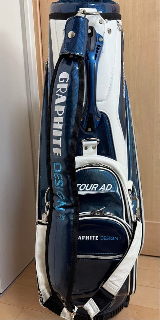 美品★ツアーAD★キャディバッグ★ゴルフ★グラファイトデザイン★ツアーモデル