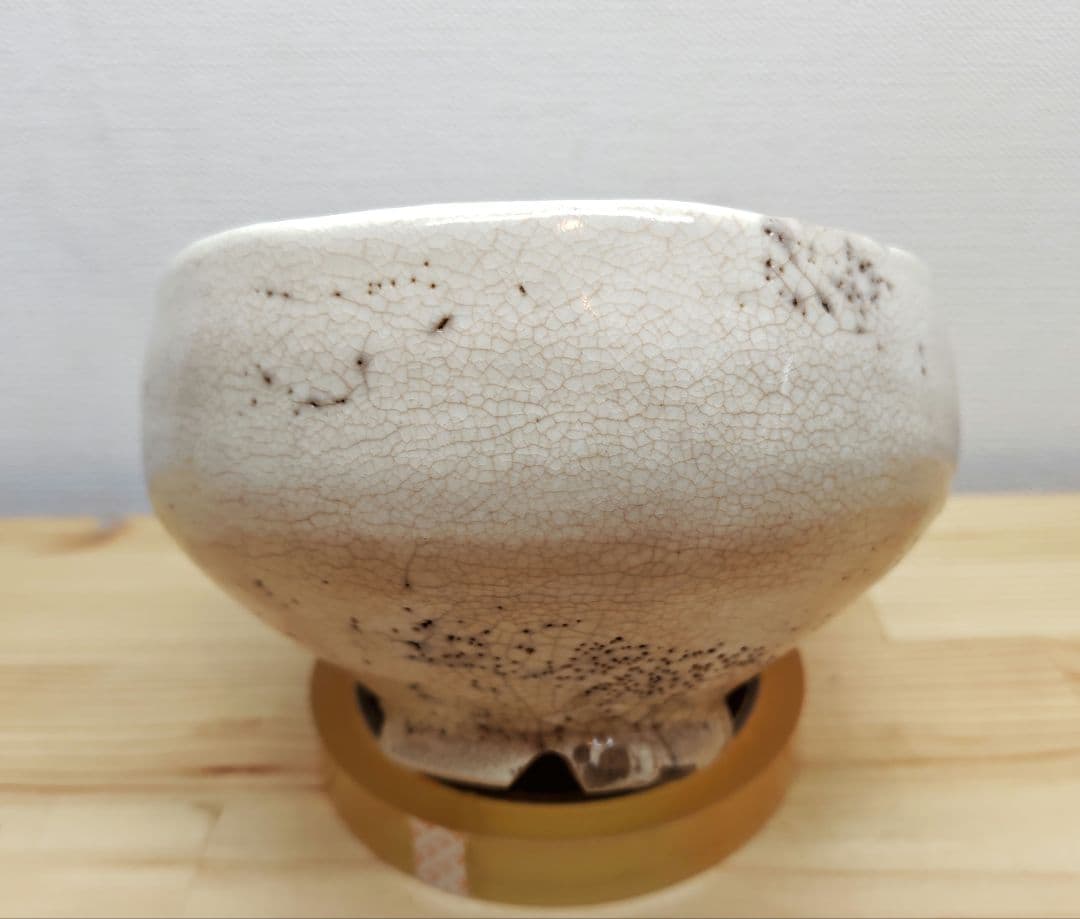 送料込【逢絢亭】茶道具 茶碗 萬古焼 雨漏手茶碗 裏千家書付 佐久間芳丘 共箱