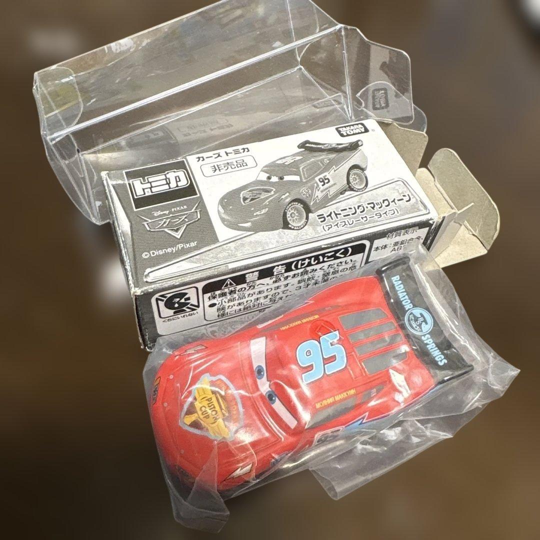 未使用品‼️非売品‼️トミカ　カーズ　ミニカー‼️マックィーン　アイスレーサータイプ‼️