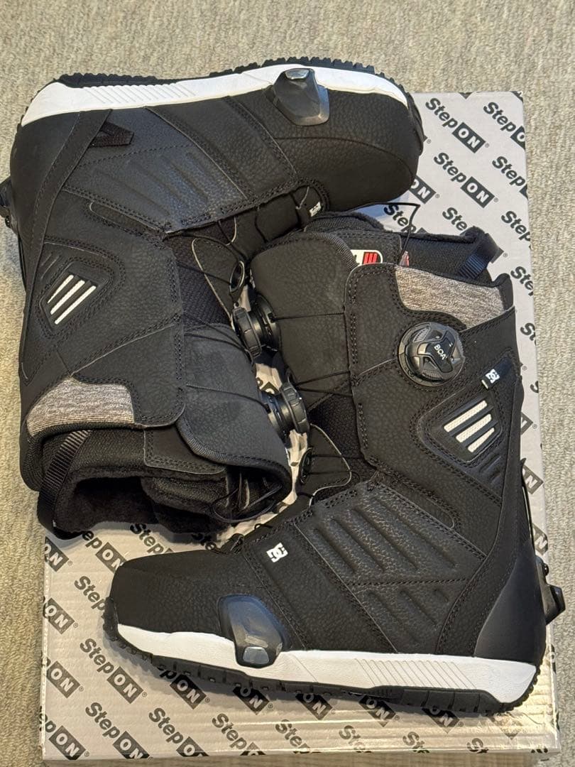 ぺ*様 美品 STEP ON DC JUDGE 26.0cm ディーシー ジャッ