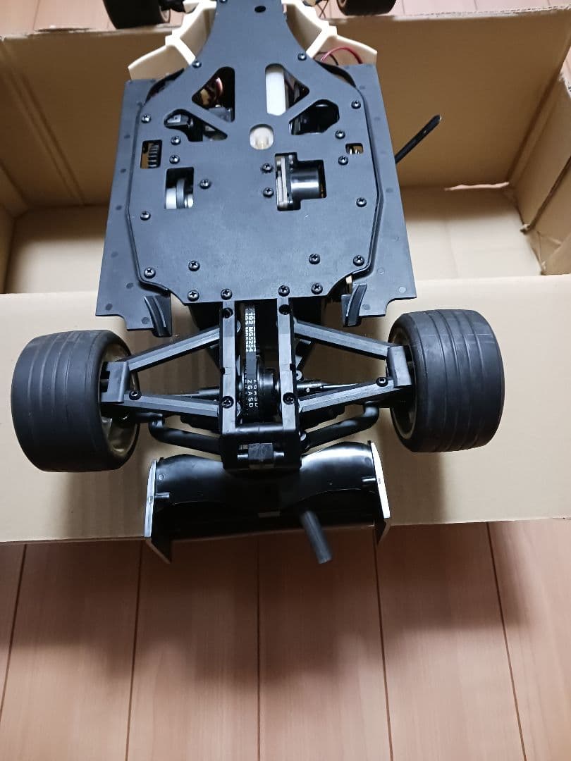 ディアゴスティーニ　フェラーリ　 エンジン ラジコンカー
