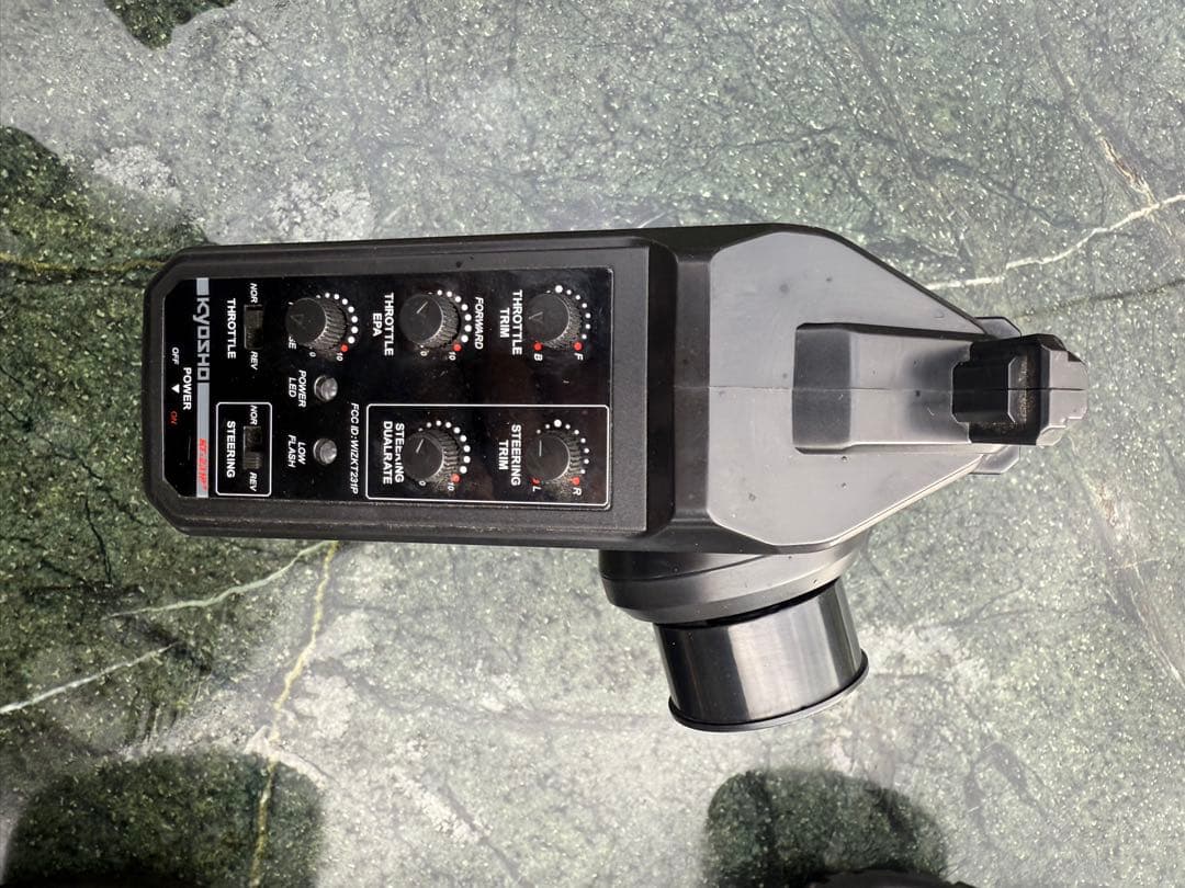 京商1/10スケール15エンジン4WDニトロトラッカー　ジャンク品