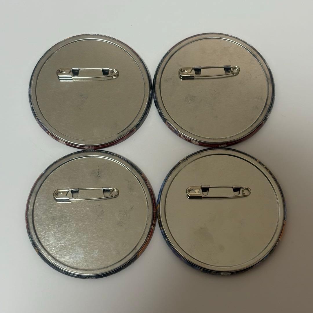 【匿名配送】鬼滅の刃 コレクション缶バッジ 嘴平伊之助 4個セット 原画