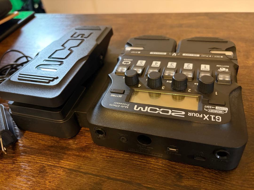 ZOOM マルチエフェクター　G1x FOUR