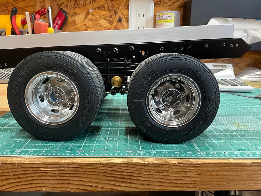 1/14 タミヤ　トレーラー　リアリーフサス一式
