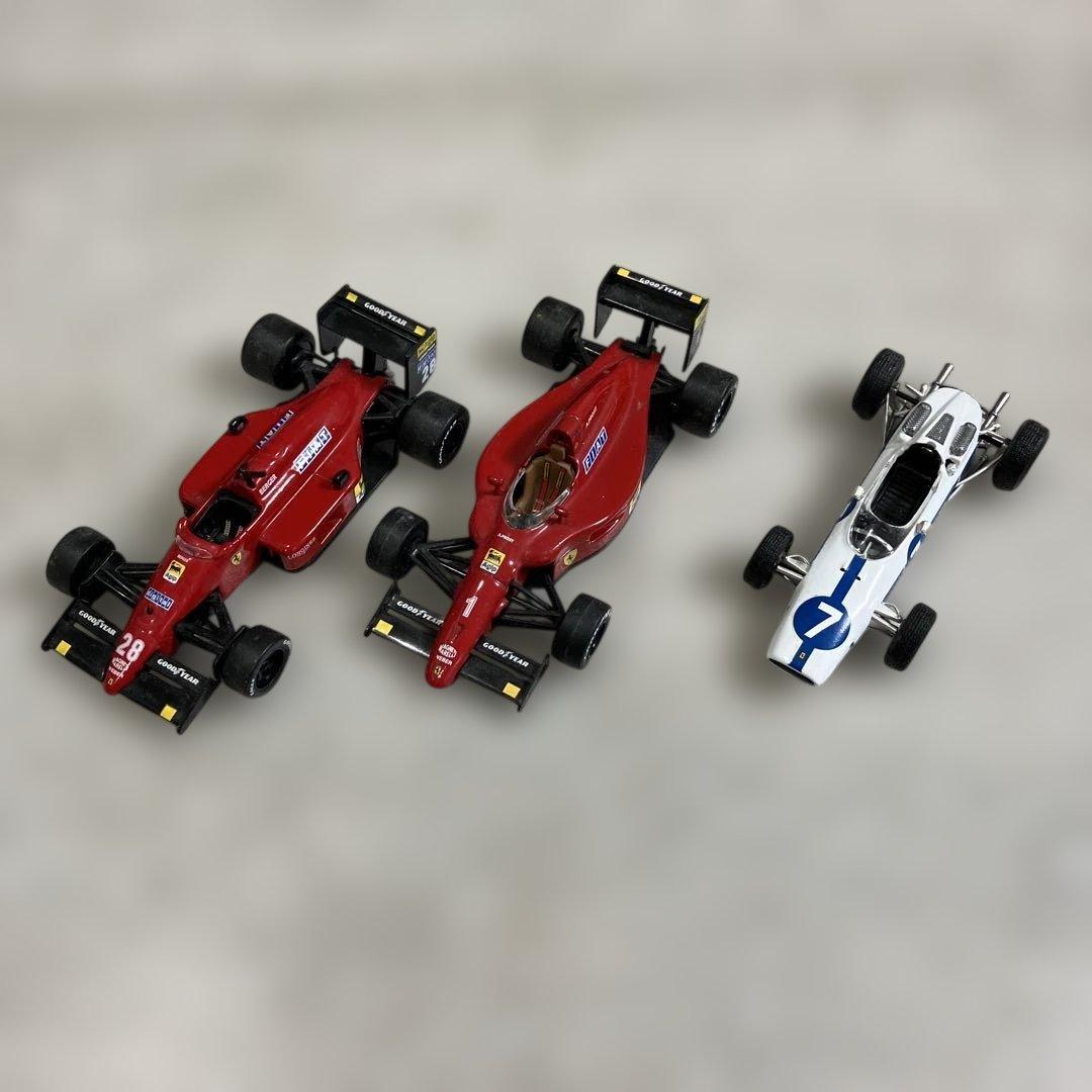 Ferrari Iveco トレーラー ミニカーセット　ジャンク品