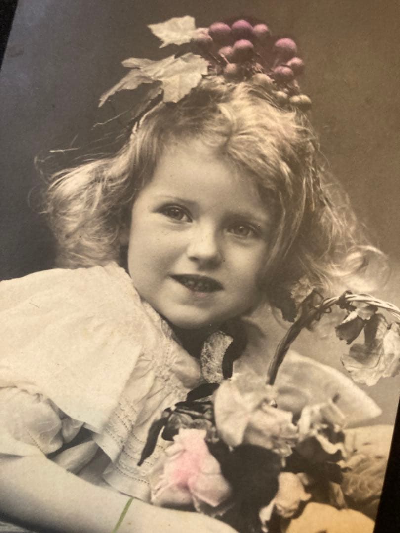 ［n1547］アンティーク　ポストカード　キュート♡な少女