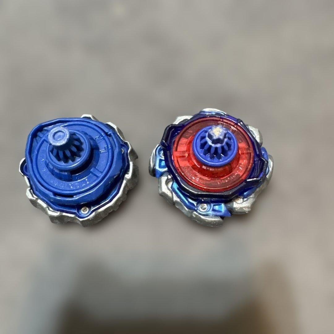 ベイプレードドーム✖️2台　駒✖️10個スターターセット