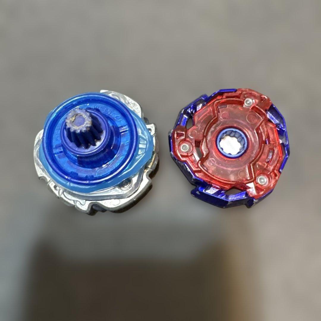 ベイプレードドーム✖️2台　駒✖️10個スターターセット