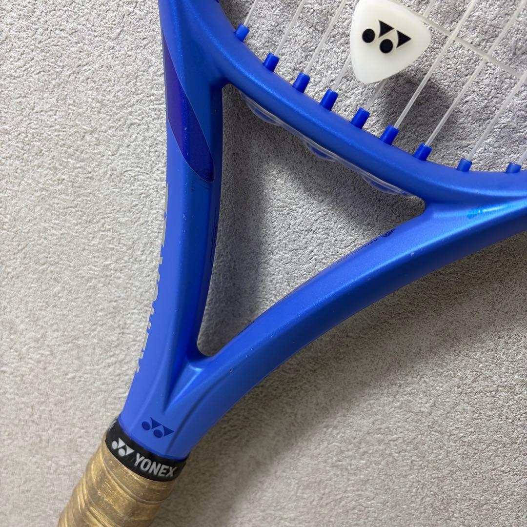 【美品】YONEX ヨネックス EZONE 100L 2025モデル　G2