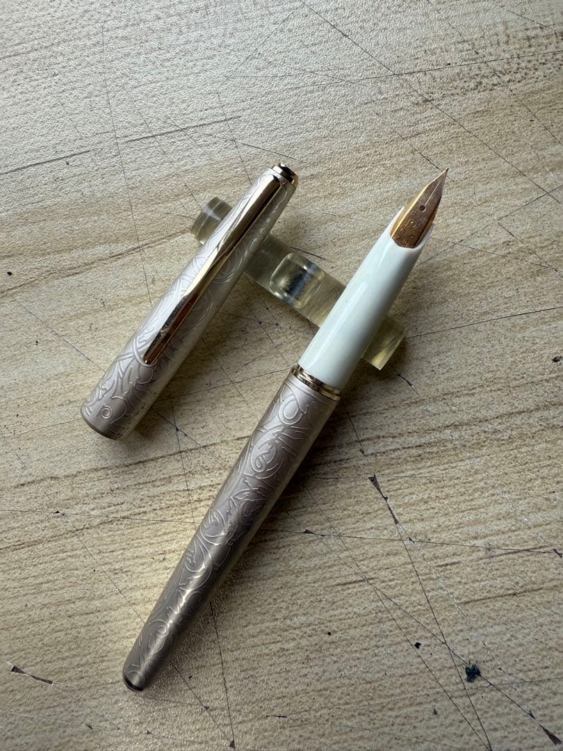 PLATINUM 万年筆　唐草　18K 激レア！