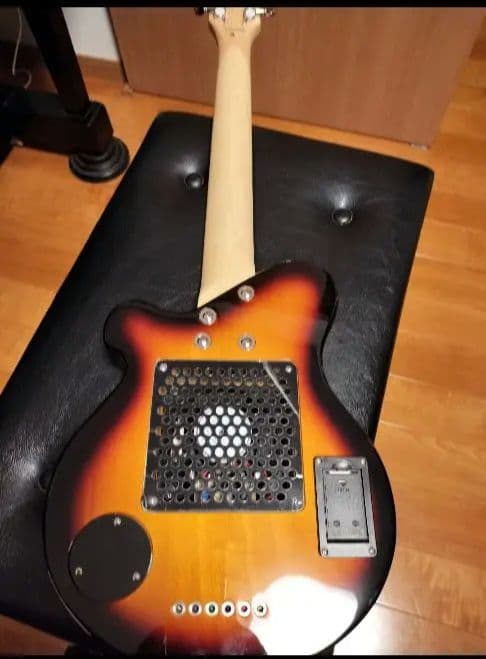 【NIKO】Pignose エレキギター サンバースト アンプ内蔵