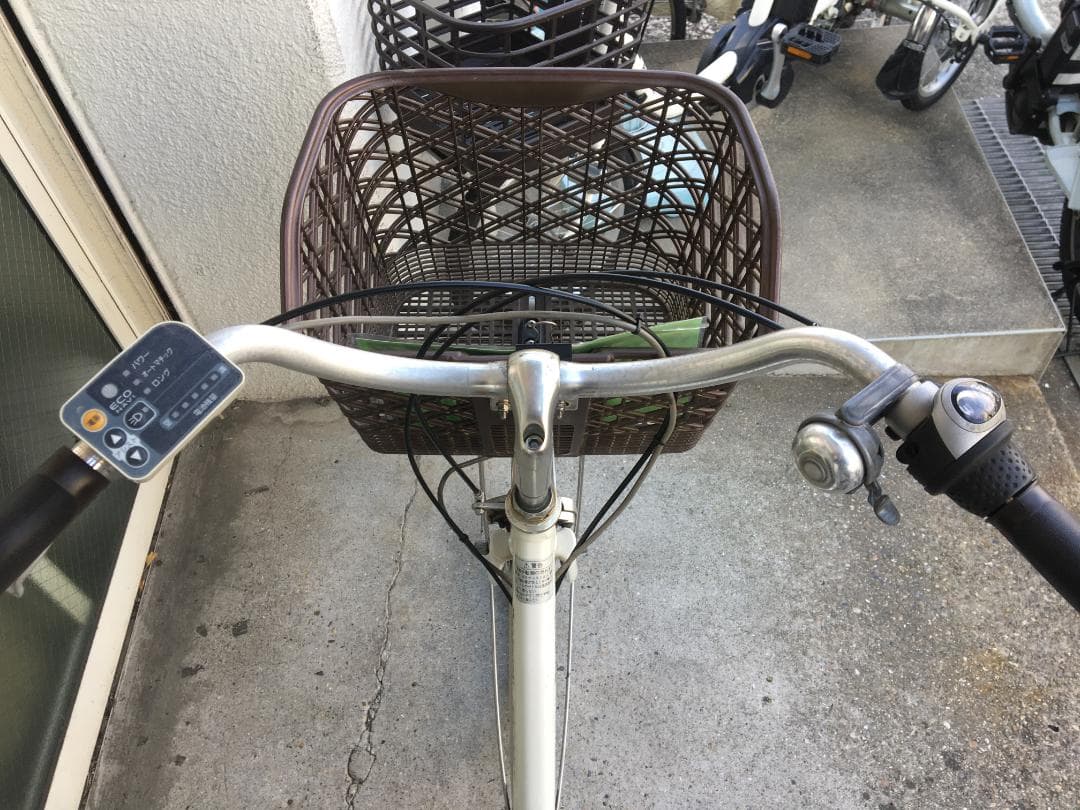 地域限定送料無料　ビビ　ライトユー　8,9AH　軽量車　白　神戸市　電動自転車