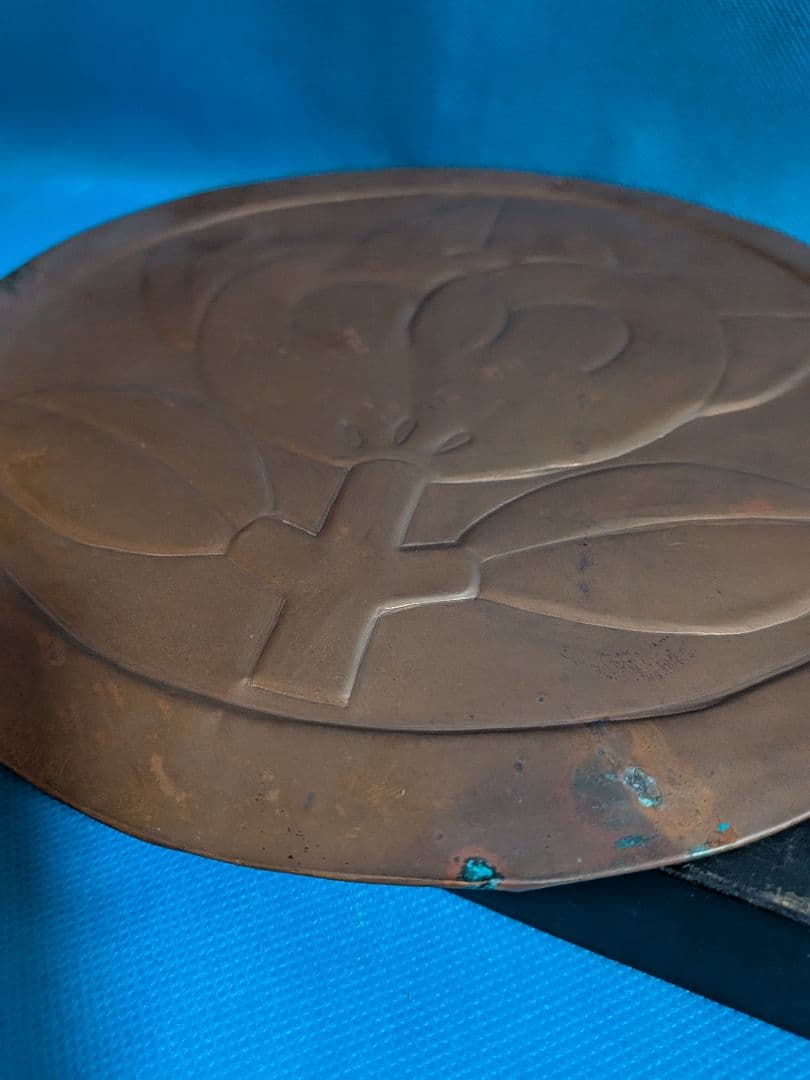 丸に橘御家紋時代２５センチサイズ古銅打出屋敷用飾り武具鎧櫃取付け飾りに最適品