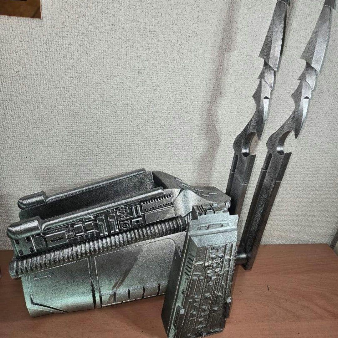 実物大　プレデター　リストブレイドガントレット　レプリカ　エイリアン