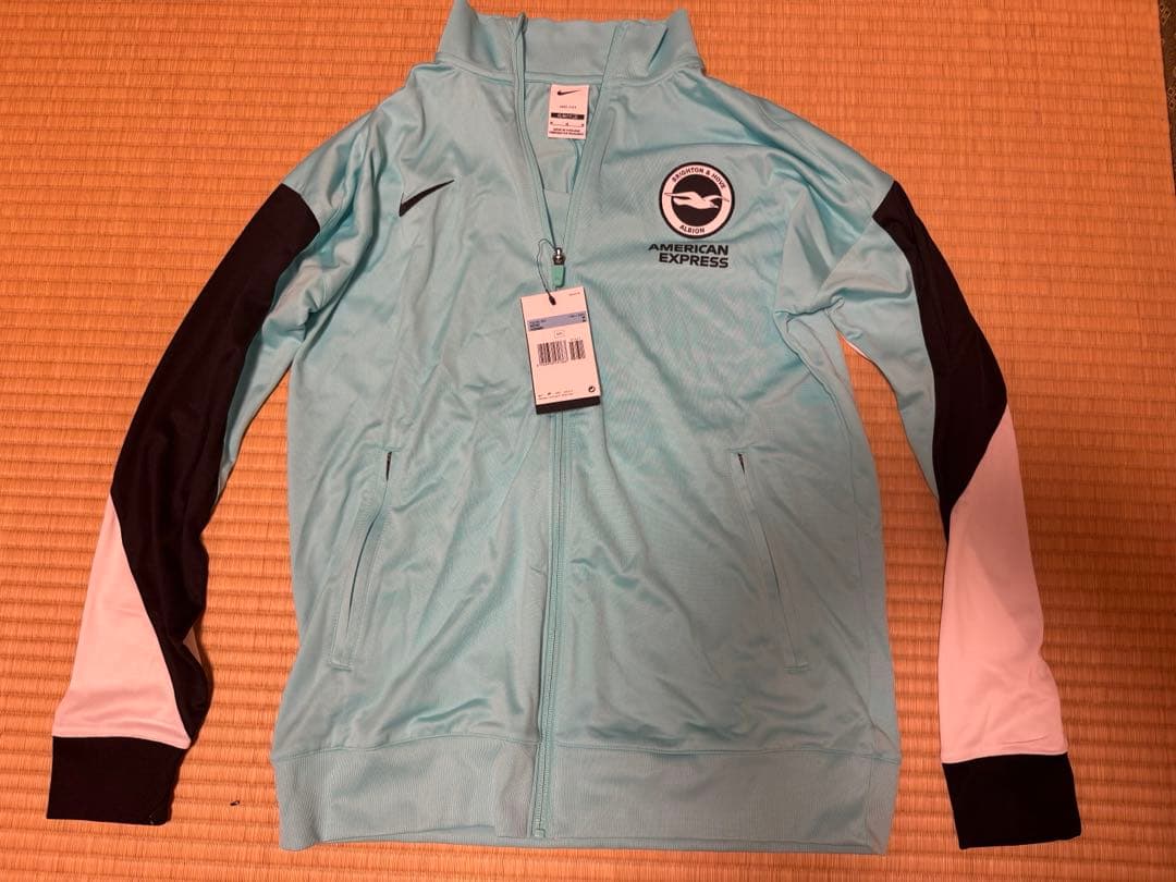 新シーズン　ブライトン25/26 トレーニングジャケット