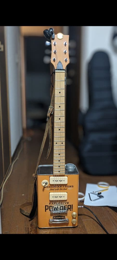 【送料均一キャンペーン終了まで】ボヘミアンギター　オイル缶　P90