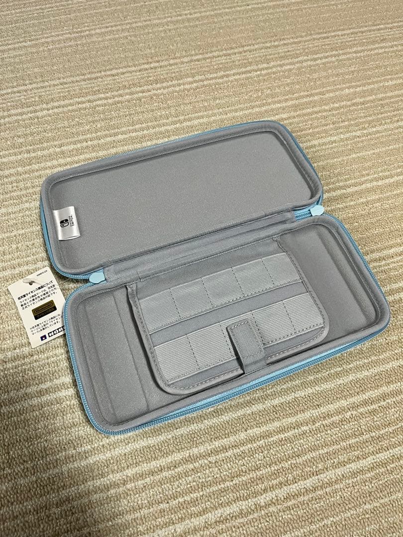 【美品】2020年製 Nintendo Switch 本体 &キャリーケース