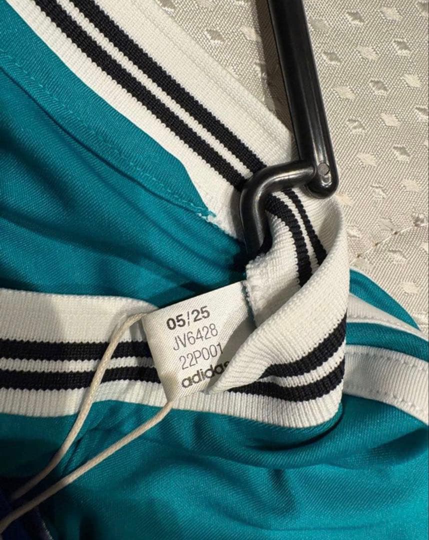 リバプール　サード　ユニフォーム　イサク　フルパッチ　国内正規品　2XL