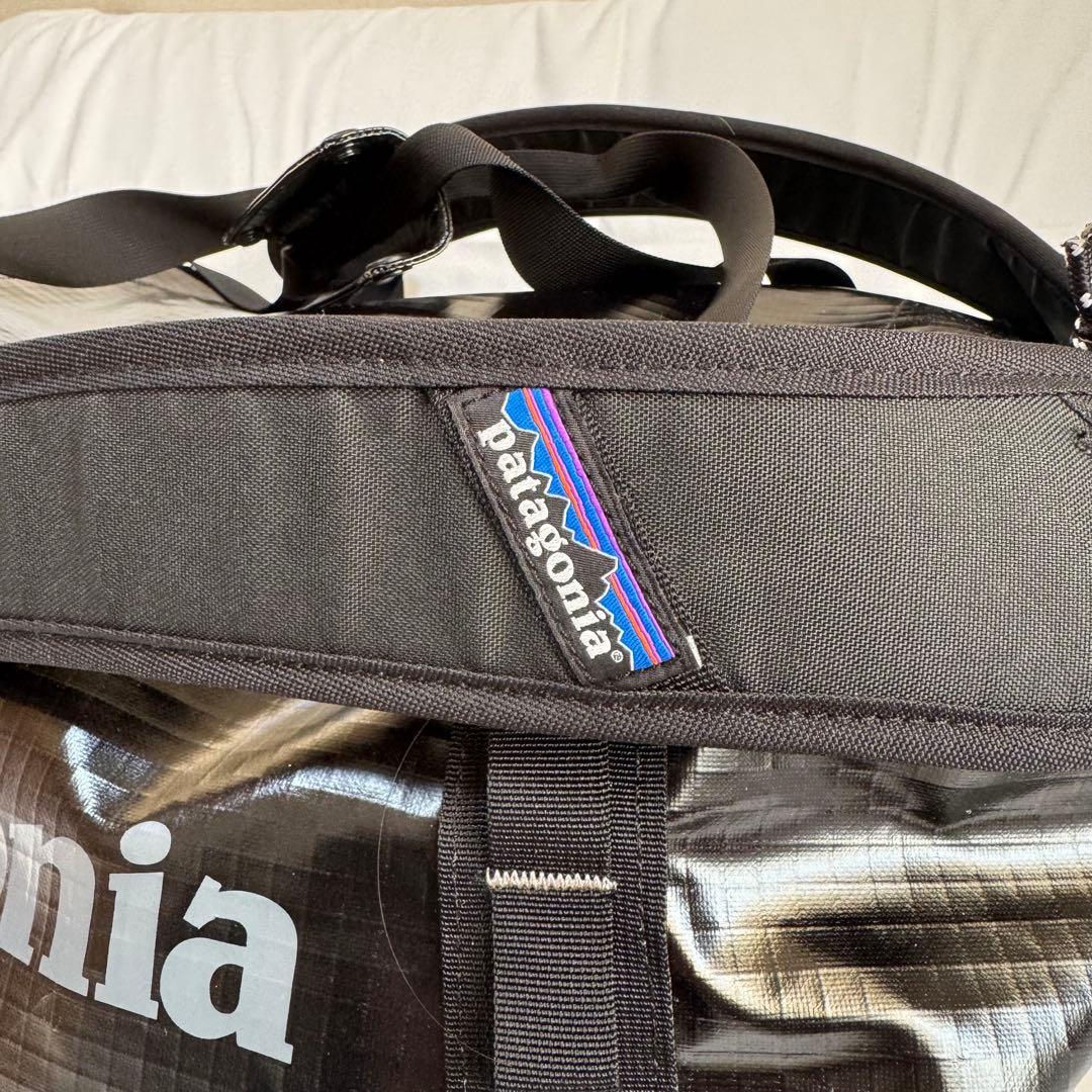 【極美品】patagonia ブラックホール ダッフル 40L ブラック　廃盤