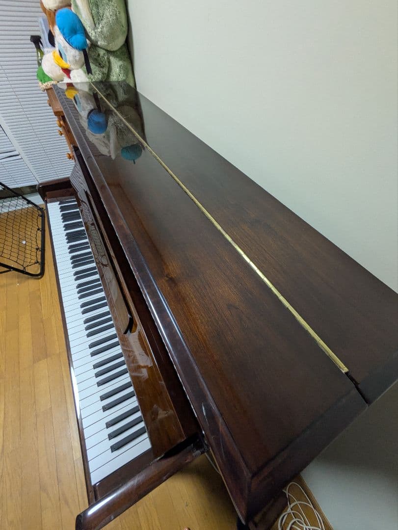 STEINBURG　アップライトピアノ　猫足　ダークウォールナット　木目調