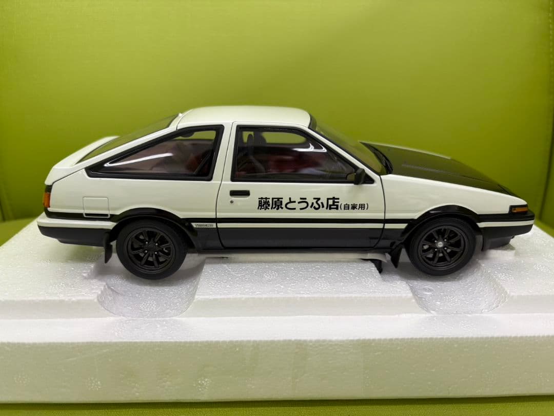 1/18オートアートスプリンタートレノ86イニシャルDファイナルver