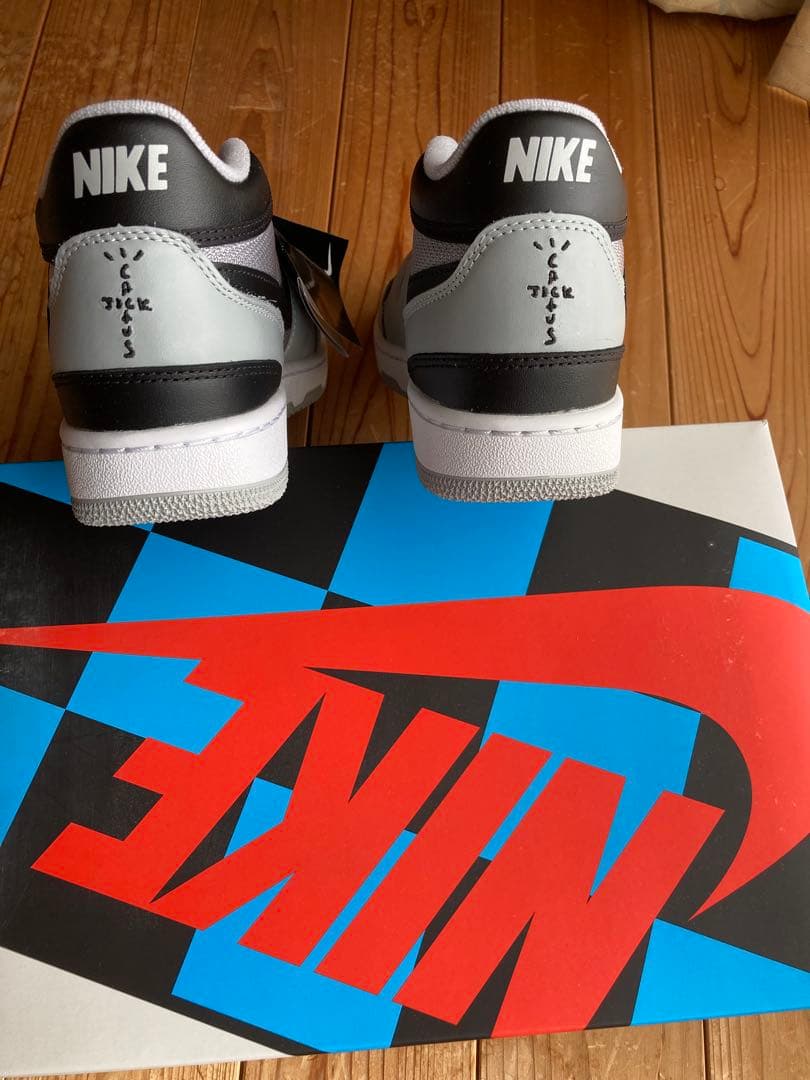 トラヴィススコット× ナイキアタック24.5cm新品未使用