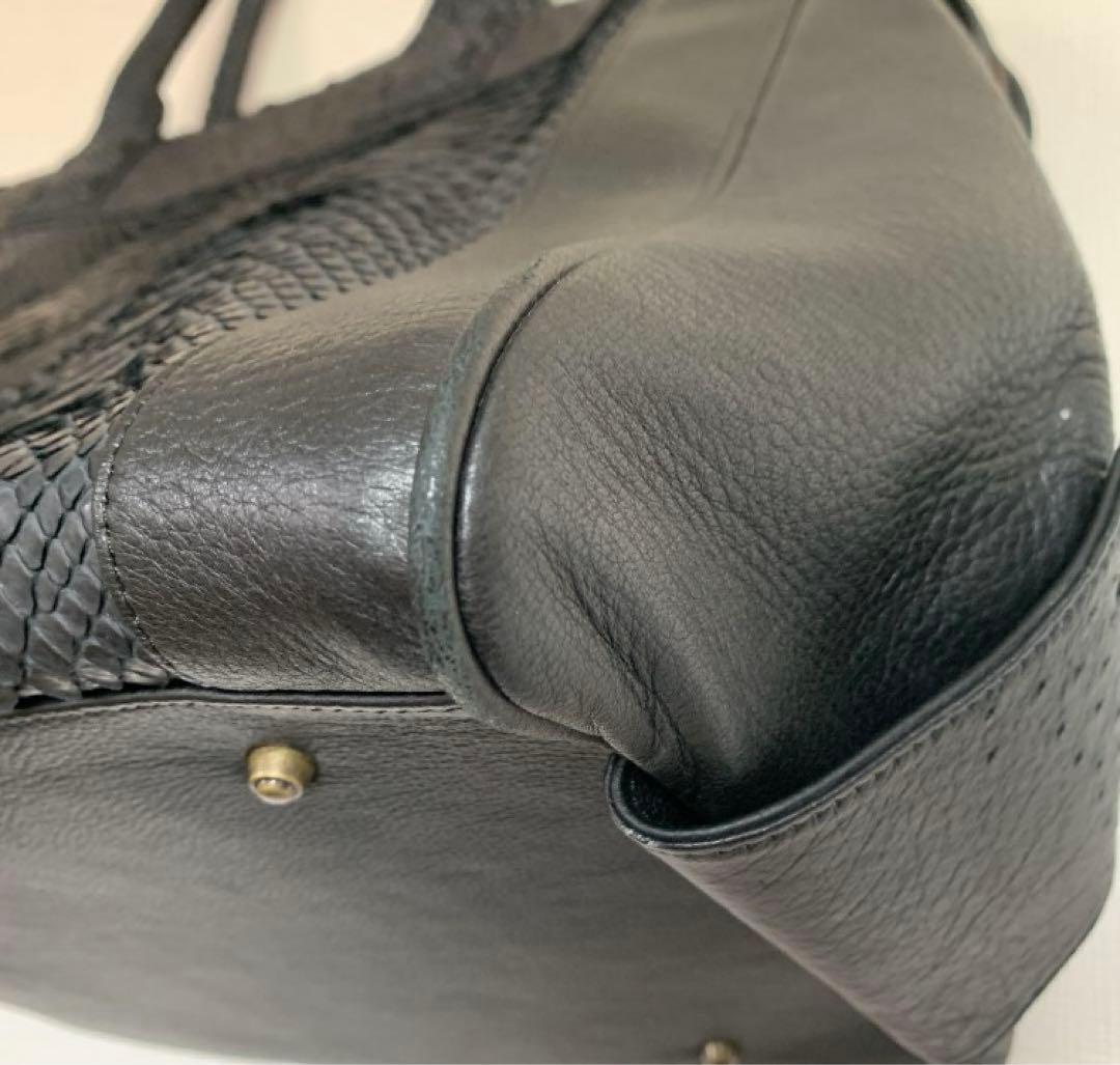 美品　COBRA ヘビ革　ボストンバッグ　ブラック