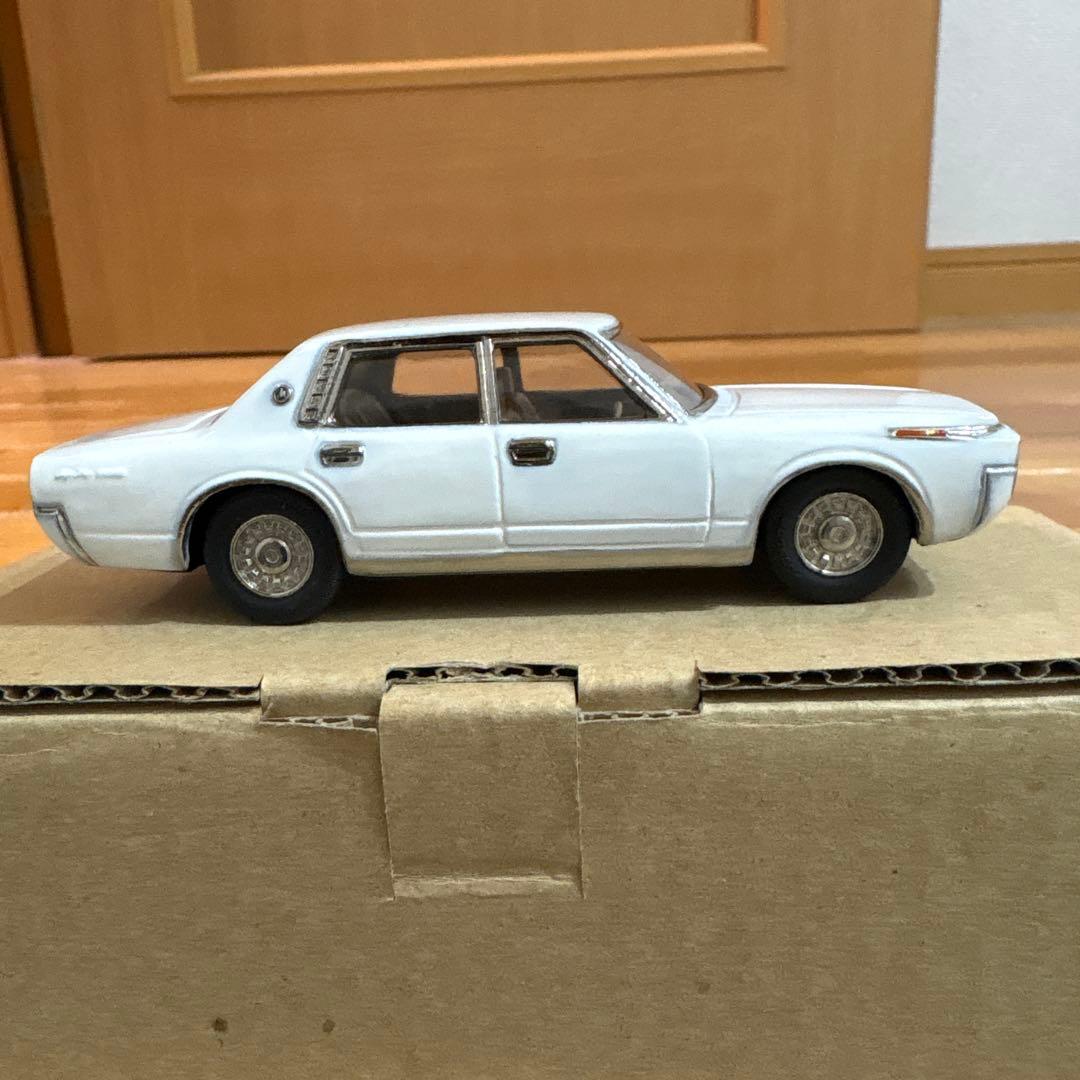 トヨタ クラウン スーパーサルーン 1971年式 1/43