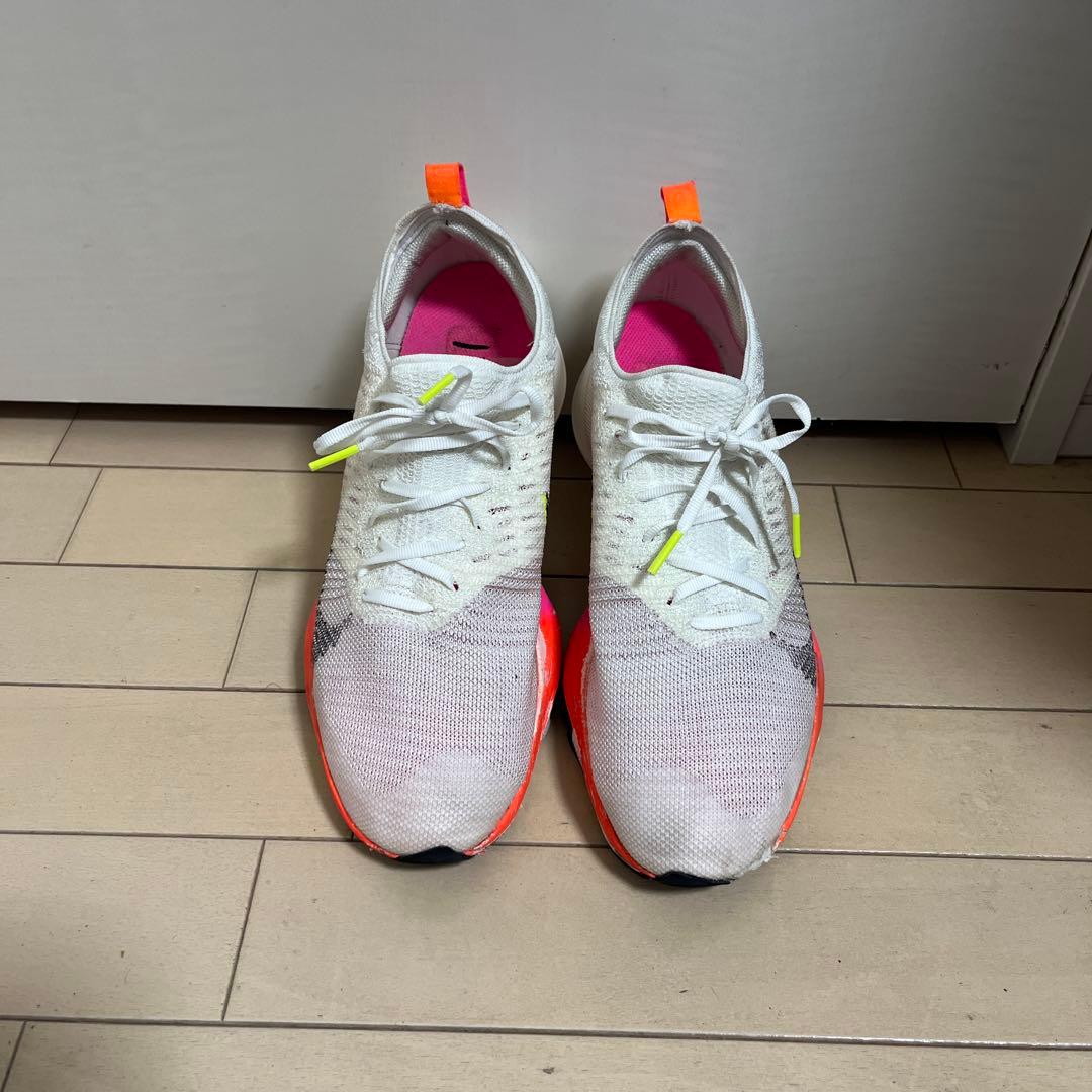 ナイキ ランニングシューズ エアズームテンポ ネクスト%フライニット27.0cm