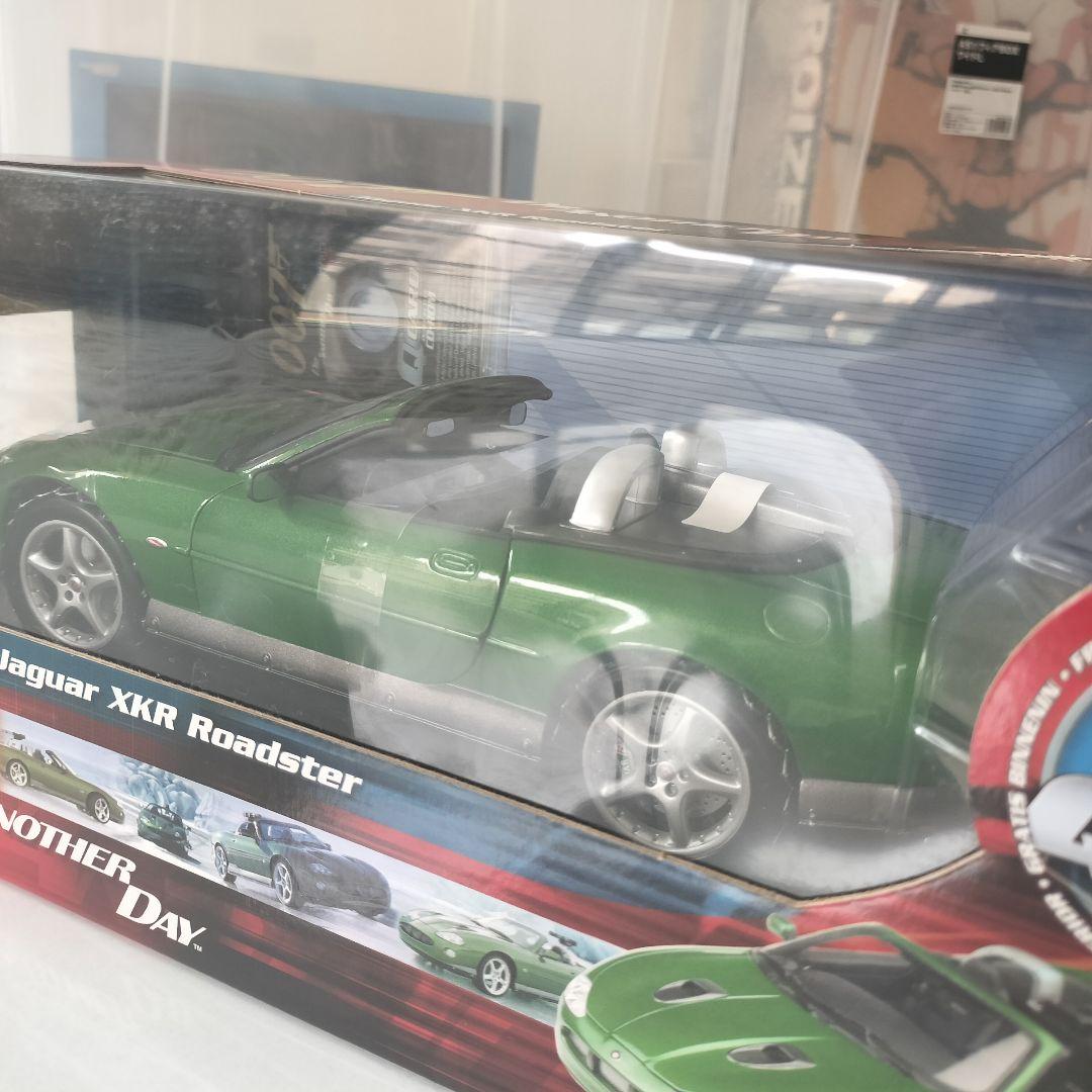 【未開封】 007 ダイ・アナザー・デイ Jaguar XKR Roadster