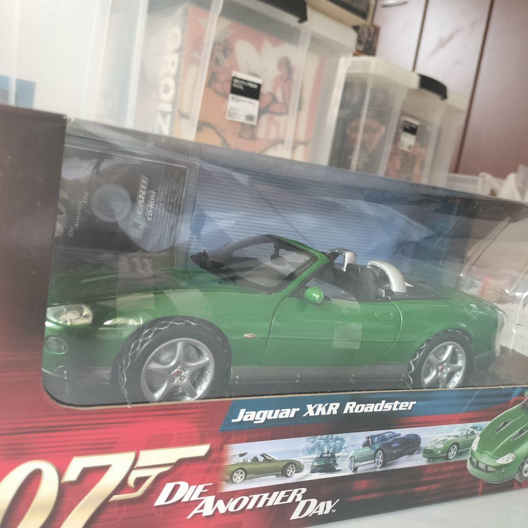 【未開封】 007 ダイ・アナザー・デイ Jaguar XKR Roadster