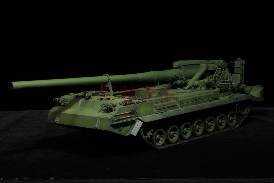 【完成品】 1/35 ソビエト軍 2S7 砲弾 乗員 プラモデル トランペッター