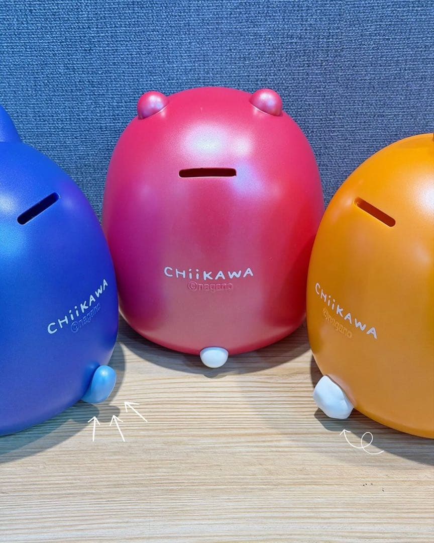 ちいかわ　台湾限定　だるま貯金箱　うさぎ