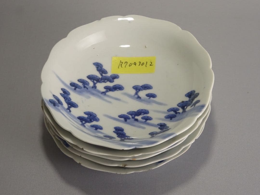 江戸時代　前期　古伊万里　藍九谷様式　染付　松林文　輪花形　皿　5客　銘々皿