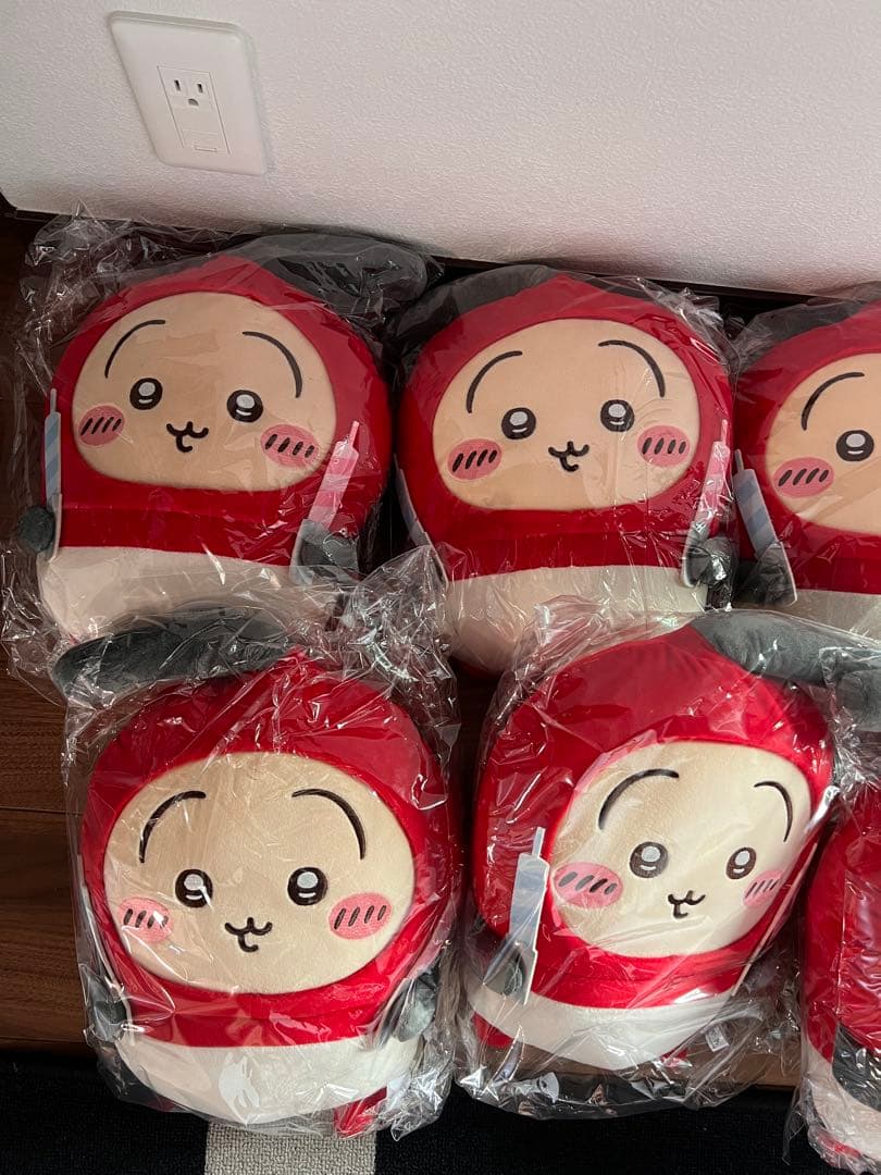 ８個セット　ちいかわ誕生日BIGぬいぐるみ　うさぎ　お誕生日　ぬいぐるみ