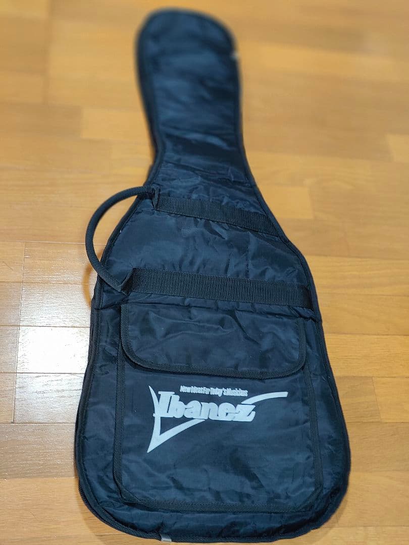 24日出品終了バッカスBacchus Universe ギタ ブルーケース