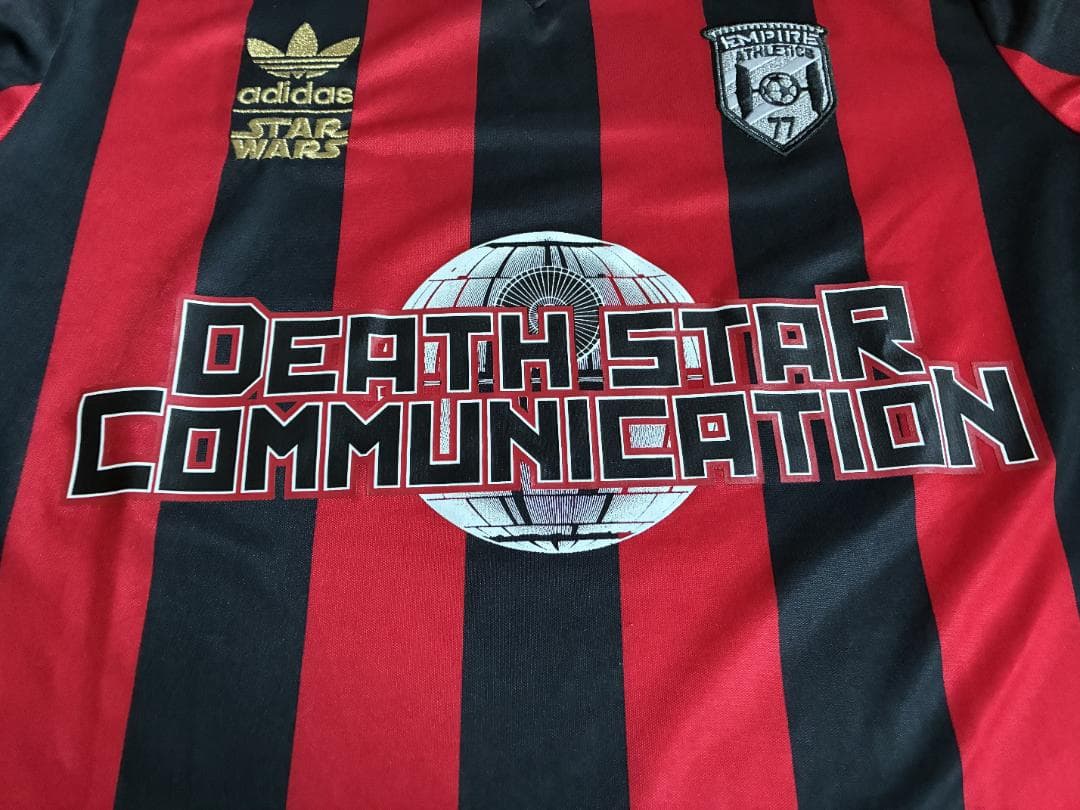 adidas スター・ウォーズ シャツ 赤黒