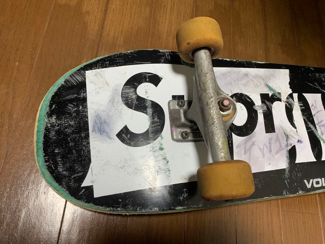 スケートボード コンプリート Supreme Heroデッキ 使用品
