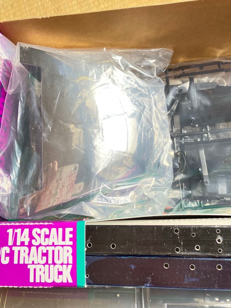 タミヤフォード、エアロマックストレラー限定キット、電装キット付き