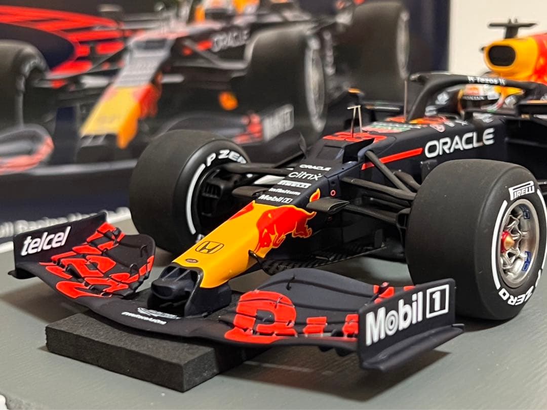 スパーク　ホンダ　レッドブルレーシング　ミニカー