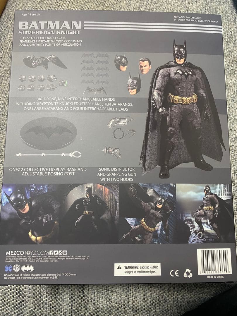 マ*ル様 mezco バットマン ソブリンナイト